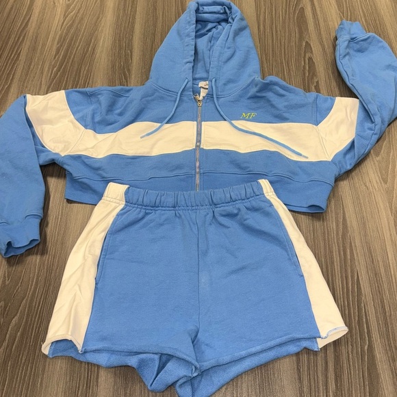 MAYFAIR 2 PC SET Hoodie Cropped + Sweatshorts Everyone Else Isn't You Size S/XS - Picture 6 of 16